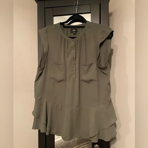 Olive green light weight work casual shirt.Sleeveless 4 button Blouse.